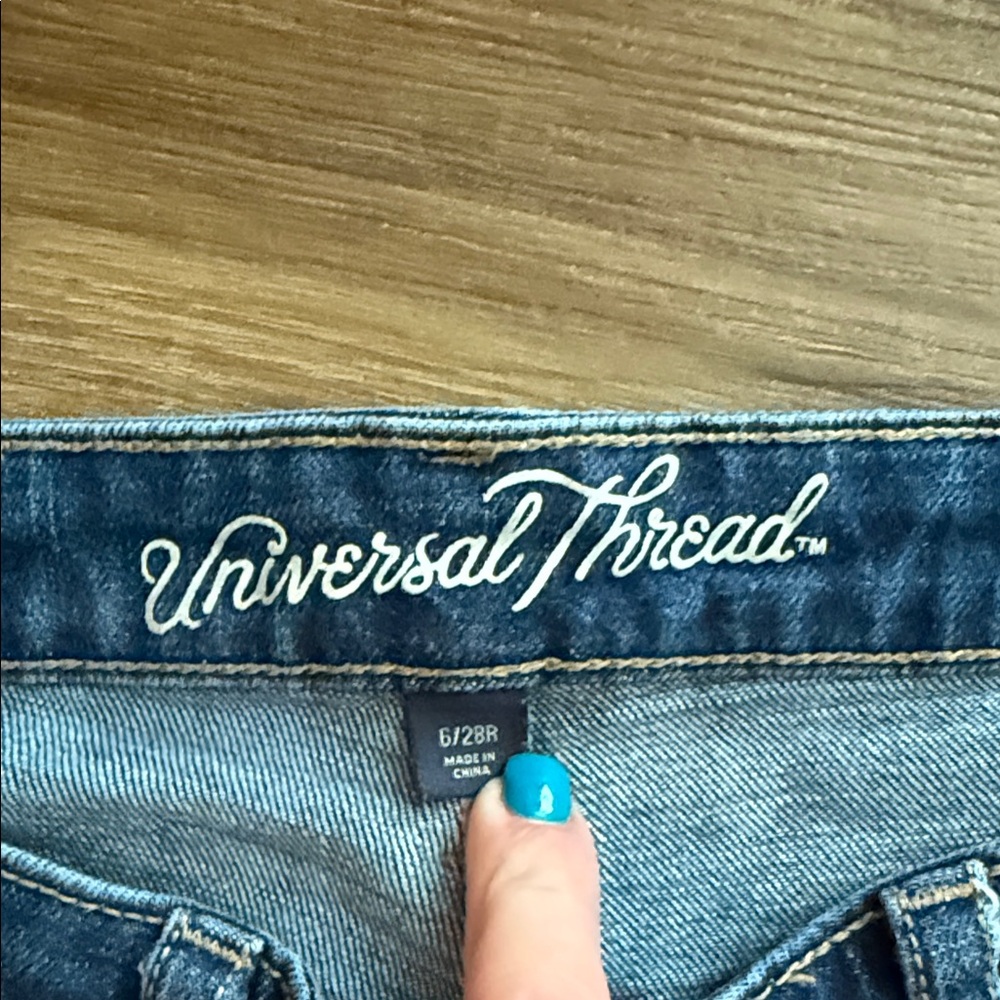 Universal Thread Ripped Blue Ankle Jeans - Picture 2 of 3